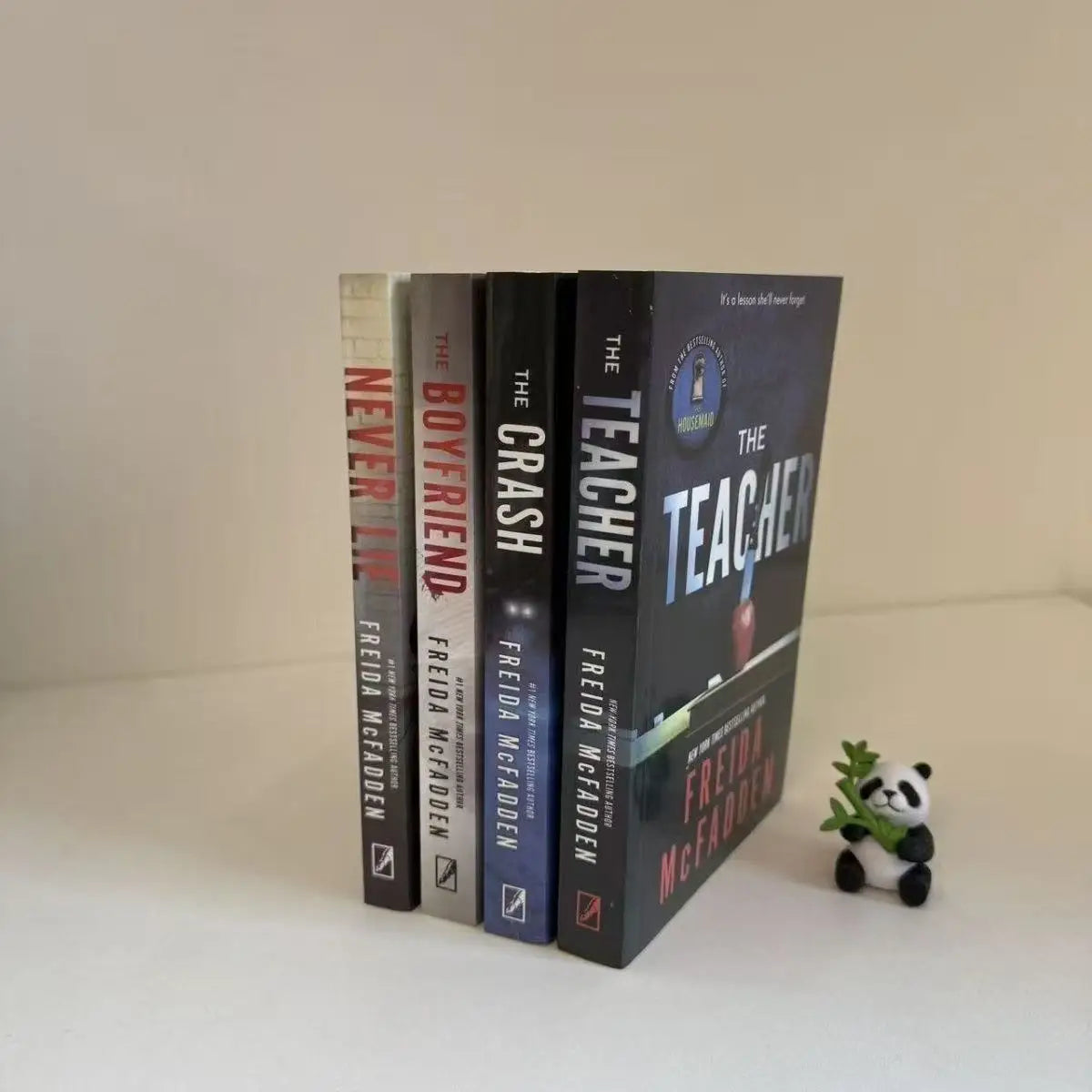 The Crash、 The Teacher、The Boyfriend、Never Lie By Freida McFadden Paperback Book in English
