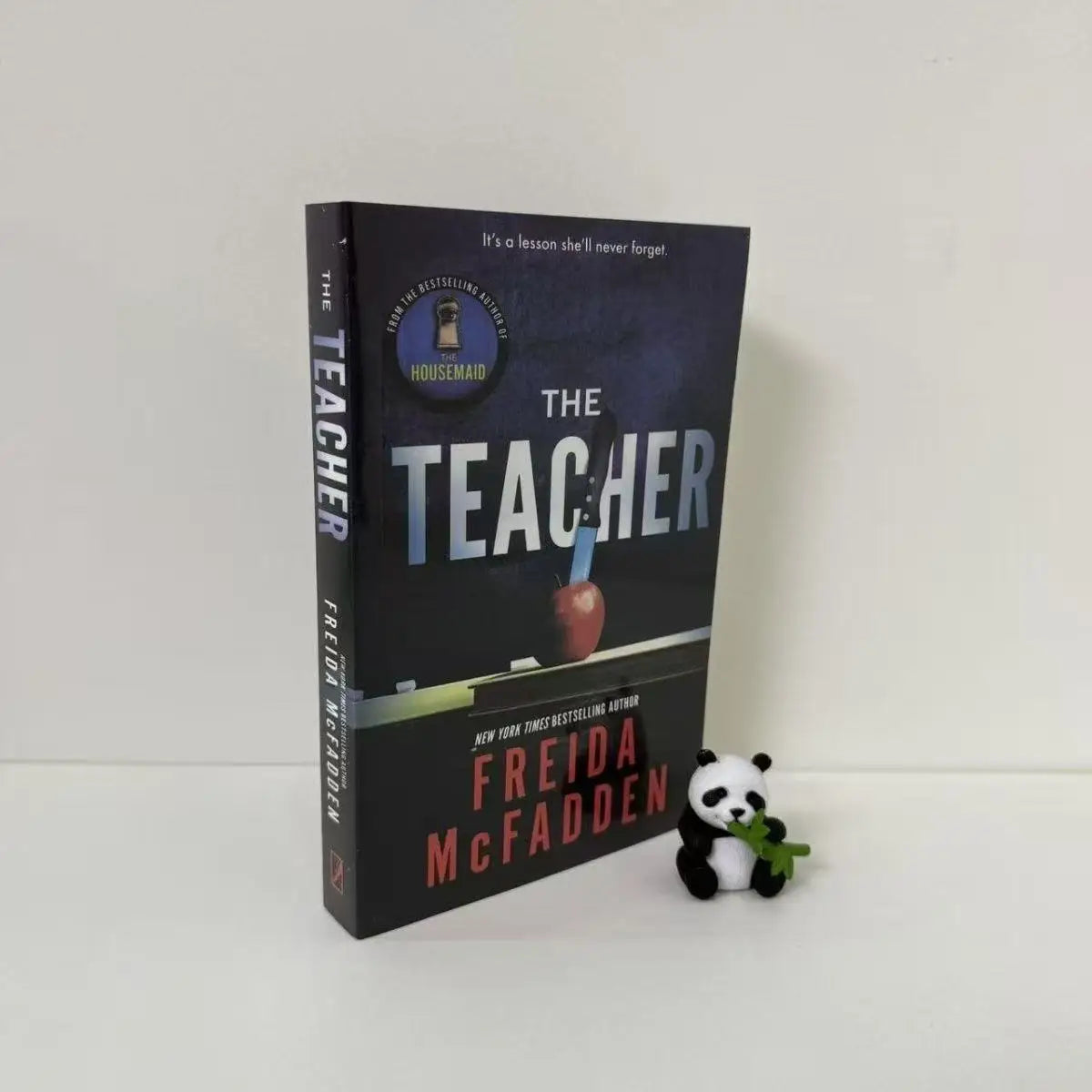 The Crash、 The Teacher、The Boyfriend、Never Lie By Freida McFadden Paperback Book in English