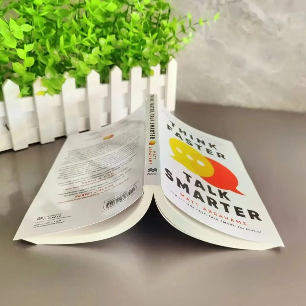 Think Faster, Talk Smarter – How to Speak Confidently When Put on the Spot | Paperback